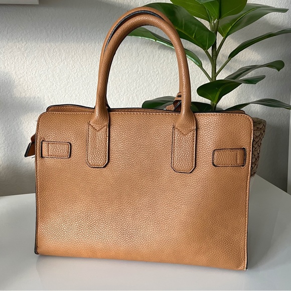 Camel Purse - Picture 2 of 11